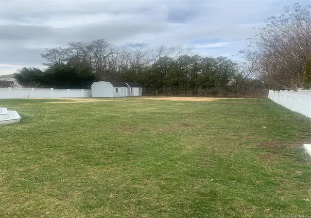 3rd image of 854 Terra Ln, Hempstead, NY 11710 | MLS# 1004908