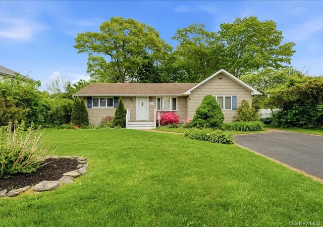 1st image of 123 Meroke Ln, Islip, NY 11730 | MLS# 1004935