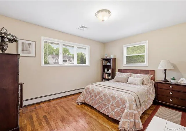 4th image of 123 Meroke Ln, Islip, NY 11730 | MLS# 1004935
