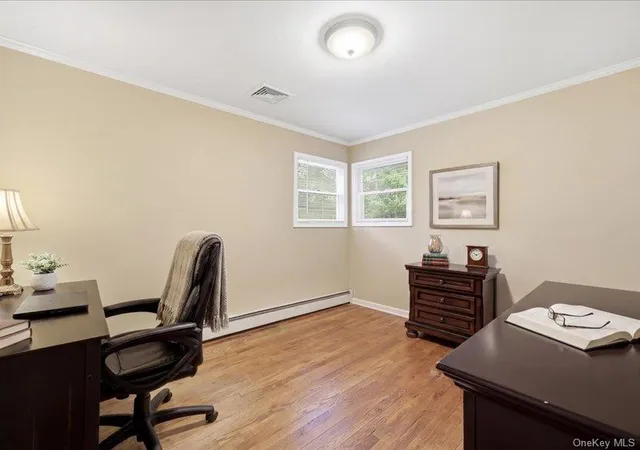 5th image of 123 Meroke Ln, Islip, NY 11730 | MLS# 1004935