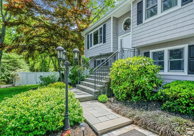 2nd image of 74a Hilltop Dr #A, Smithtown, NY 11787 | MLS# 1004941
