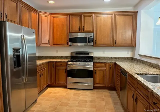 3rd image of 1115 Saratoga Ln, Fishkill, NY 12524 | MLS# 1004944