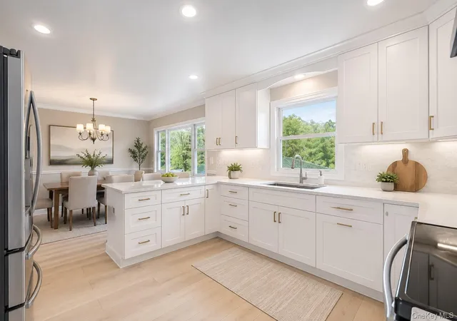 Photo 5 of Single family home for sale at 10 Horseshoe Rd, Mount Kisco, NY 10549 | MLS# 1004970 | Listing updated on 2026-08-28