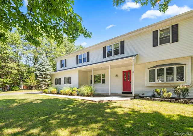 4th image of 5 Daisy Ct, Airmont, NY 10901 | MLS# 1004971