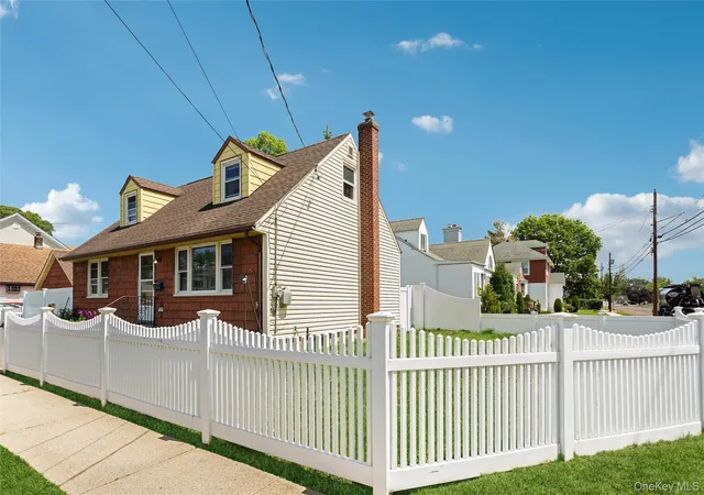 Photo 2 of Single family home for sale at 2877 Calvin Rd, Hempstead, NY 11572 | MLS# 1004995 | Listing updated on 2026-08-22