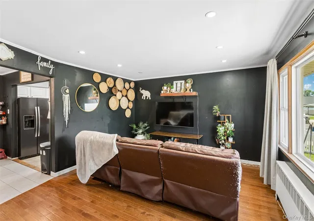 Photo 4 of Single family home for sale at 2877 Calvin Rd, Hempstead, NY 11572 | MLS# 1004995 | Listing updated on 2026-08-22