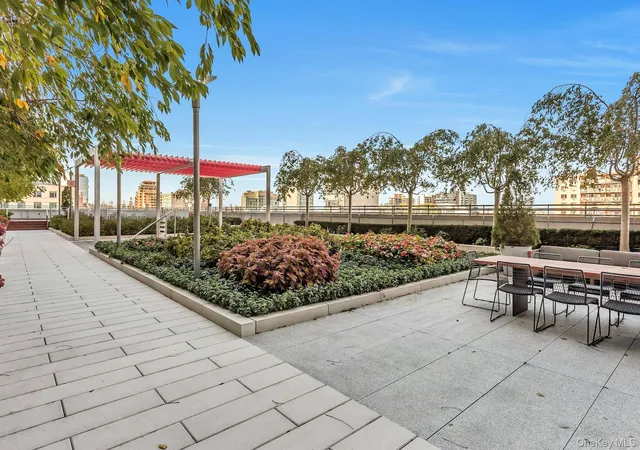 Photo 4 of Condo for sale at 138-35 39th Avenue #13L, New York, NY 11354 | MLS# 1005010 | Listing updated on 2026-09-17