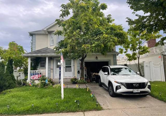 Photo 1 of Single family home for sale at 458 E Pine St, Long Beach, NY 11561 | MLS# 1005013 | Listing updated on 2026-09-02