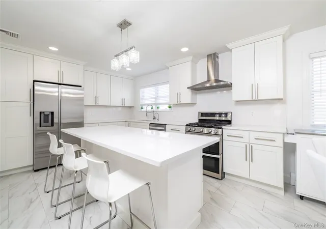 Photo 4 of Single family home for sale at 458 E Pine St, Long Beach, NY 11561 | MLS# 1005013 | Listing updated on 2026-09-02