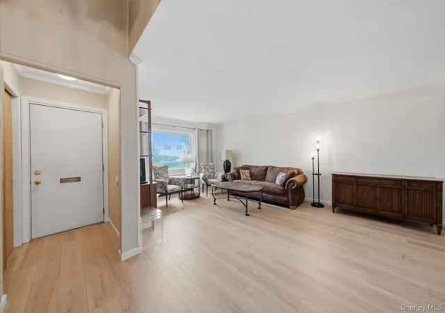 4th image of 2637 Marin Ln, Hempstead, NY 11554 | MLS# 1005022