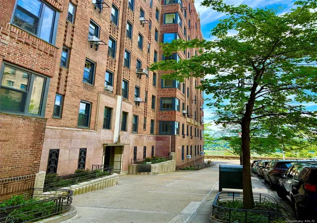 Homes for sale in New York City, NY | 250 Cabrini Blvd, New York City, NY 10033