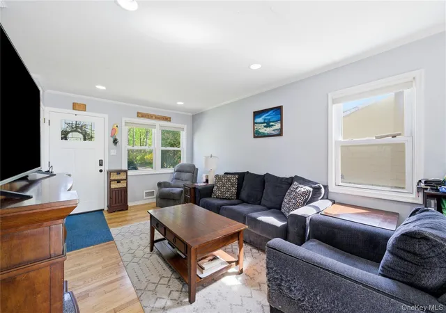 5th image of 90 Fischer Ave, Islip, NY 11752 | MLS# 1005061