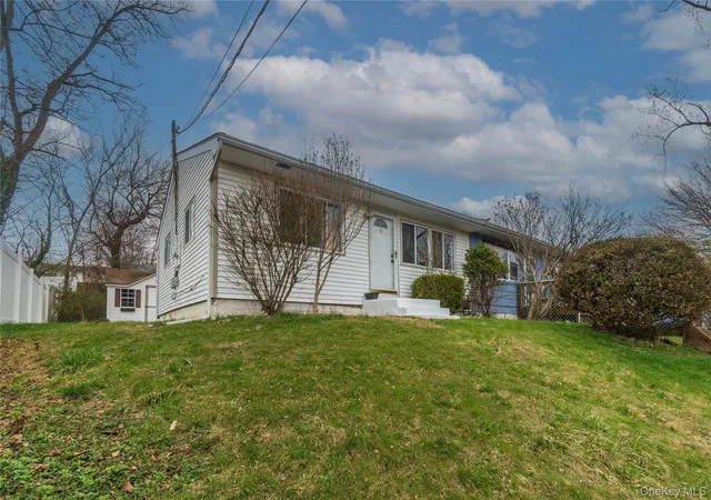 2nd image of 43 Lafayette Dr, New Windsor, NY 12553 | MLS# 1005062