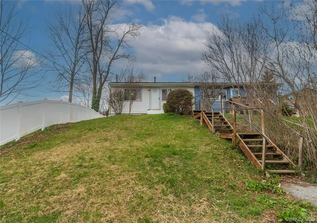 3rd image of 43 Lafayette Dr, New Windsor, NY 12553 | MLS# 1005062