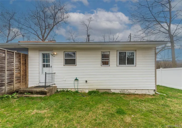 5th image of 43 Lafayette Dr, New Windsor, NY 12553 | MLS# 1005062