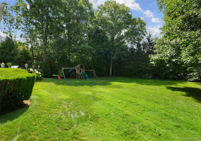 4th image of 27 Bradford Rd, Scarsdale, NY 10583 | MLS# 1005063