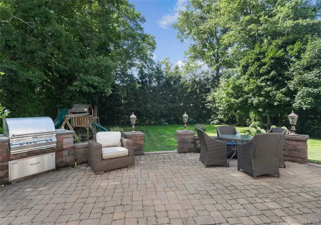 5th image of 27 Bradford Rd, Scarsdale, NY 10583 | MLS# 1005063