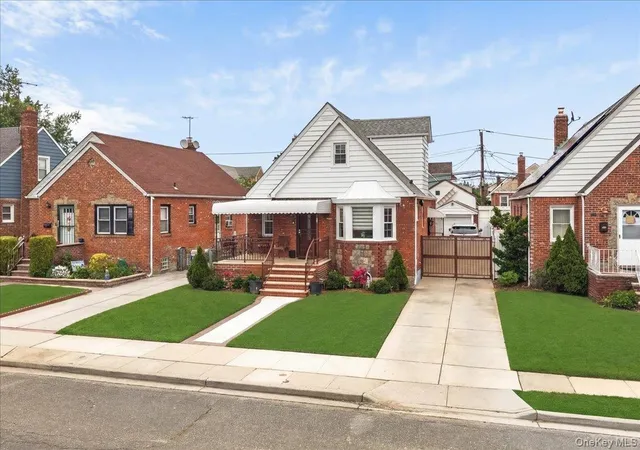 2nd image of 98 Sussex Rd, Hempstead, NY 11003 | MLS# 1005068