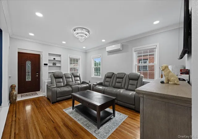 5th image of 98 Sussex Rd, Hempstead, NY 11003 | MLS# 1005068