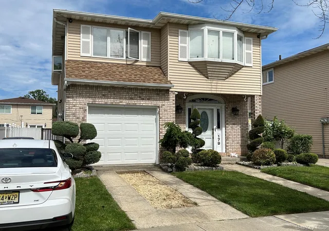2nd image of 179 Gervil St, New York, NY 10309 | MLS# 1005076