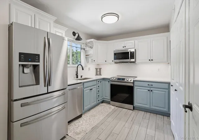 5th image of 221 Springmeadow Dr #K, Holbrook, NY 11741 | MLS# 1005081