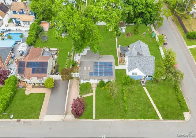 2nd image of 59 E Cedar St, Oyster Bay, NY 11758 | MLS# 1005089