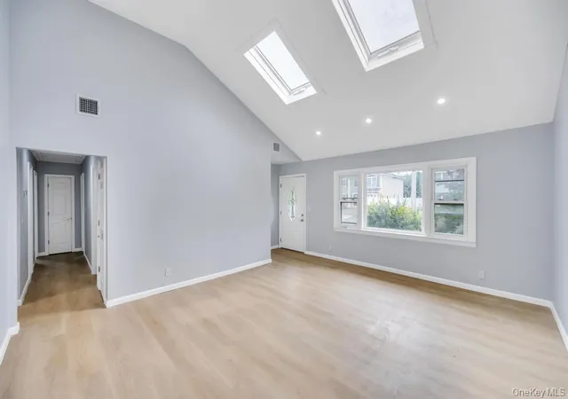 4th image of 59 E Cedar St, Oyster Bay, NY 11758 | MLS# 1005089