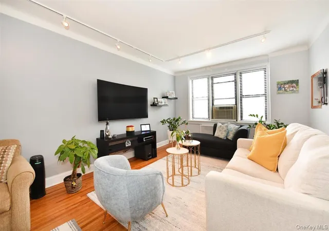 4th image of 143-50 Hoover Ave #503, Jamaica, NY 11435 | MLS# 1005092