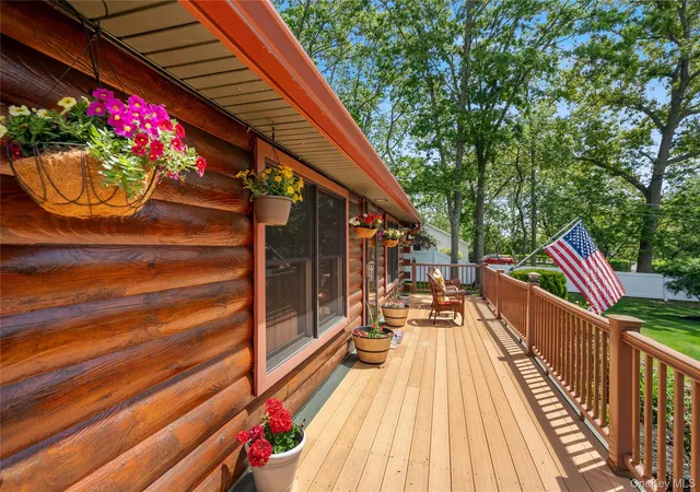 4th image of 355 Woodland Ave, Brookhaven, NY 11949 | MLS# 1005096