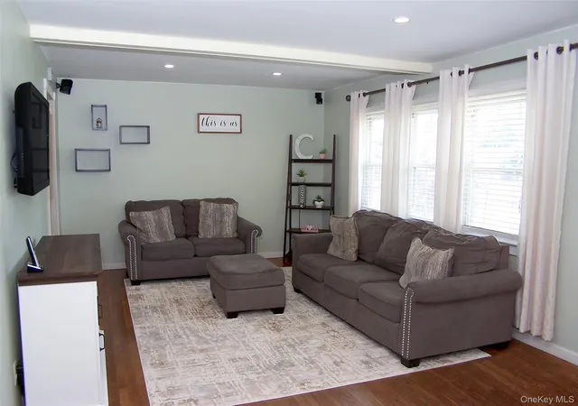 2nd image of 31 Saint Joseph Ave, Ronkonkoma, NY 11779 | MLS# 1005097