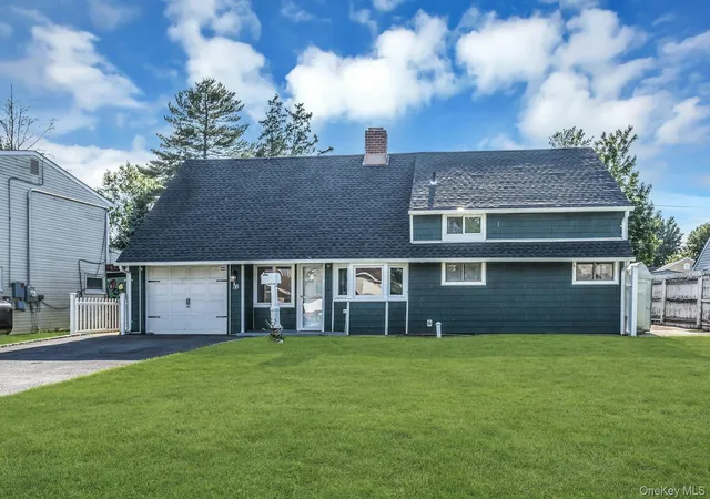 Photo 1 of Single family home for sale at 38 Fireplace Ln, Hicksville, NY 11801 | MLS# 1005114 | Listing updated on 2026-10-03