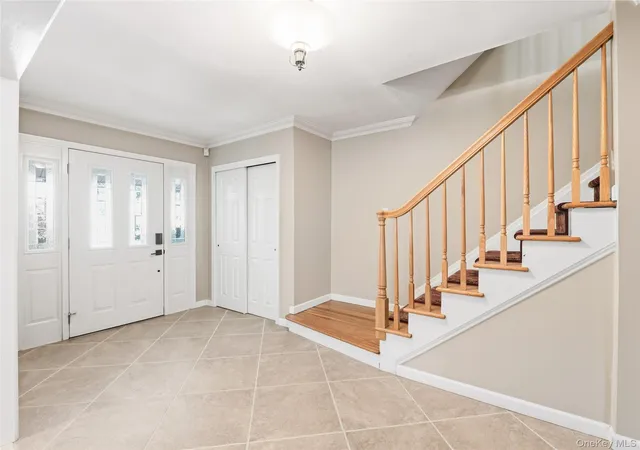 Photo 3 of Sale Pending at 161 Cow Neck Rd, Port Washington, NY 11050 | MLS# 1005128 | Listing updated on 2026-06-18