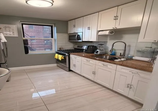 5th image of 143 Bruce Ave, Yonkers, NY 10701