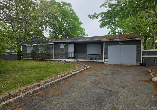 2nd image of 135 Margin Dr E, Shirley, NY 11967 | MLS# 1005136