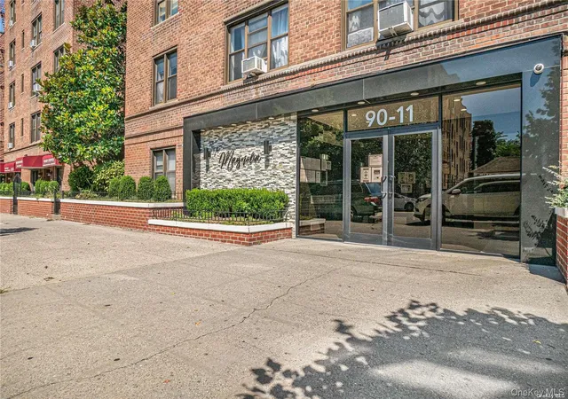 2nd image of 90-11 35Th Ave, New York, NY 11372