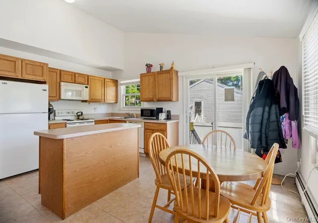 4th image of 16 Gores Dr, Mastic, NY 11950 | MLS# 1005149