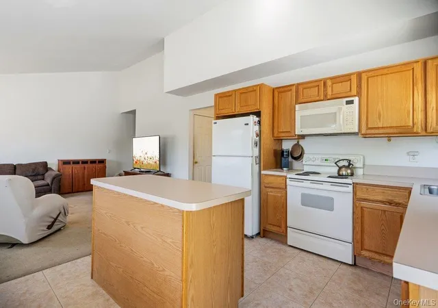5th image of 16 Gores Dr, Mastic, NY 11950 | MLS# 1005149