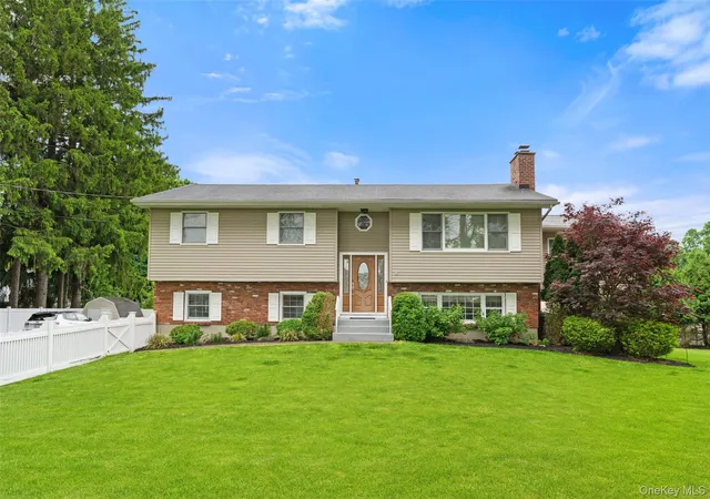 2nd image of 1 Sherwood Rd, Congers, NY 10920 | MLS# 1005170