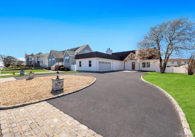 2nd image of 66 Lighthouse Rd, Babylon, NY 11702 | MLS# 1005175