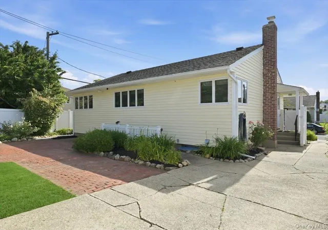 34th image of 61 Hunter Ln, Oyster Bay, NY 11801 | MLS# 1005189