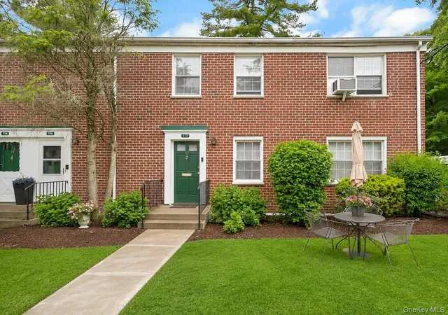 Homes for sale in Greenburgh, NY | 7 Fieldstone Dr #117, Greenburgh, NY 10530 | MLS# 1005198
