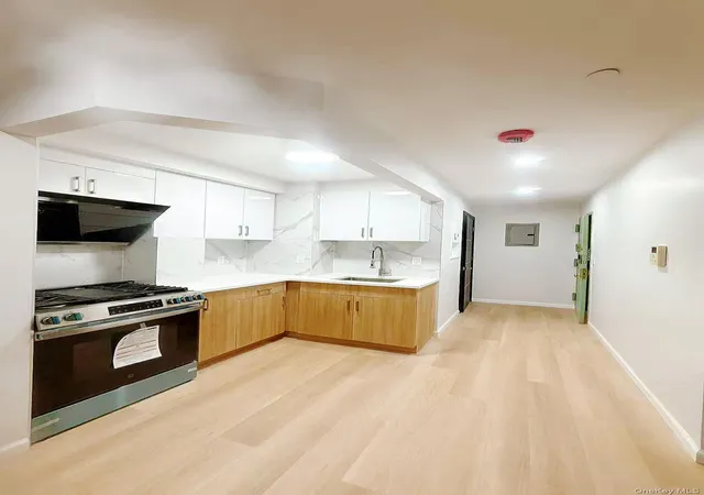 1st image of 134-43 Maple Ave #4C, New York, NY 11354 | MLS# 1005204