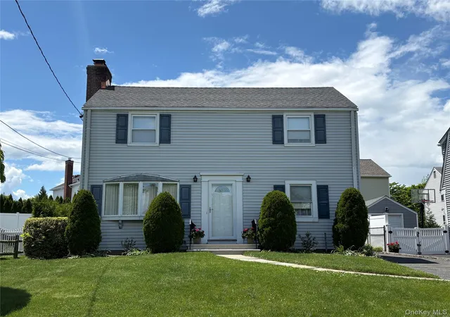 Homes for sale in Eastchester, NY | 21 Hayes Dr, Eastchester, NY 10709 | MLS# 1005205