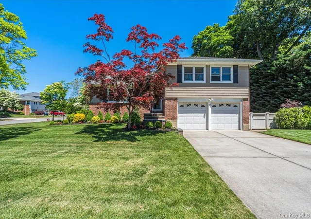 24th image of 21 Lydia Ln, Garden City, NY 11530 | MLS# 1005227