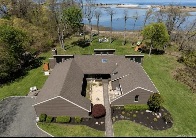 3rd image of 12 Flax Pond Woods Rd, Setauket, NY 11733 | MLS# 1005238