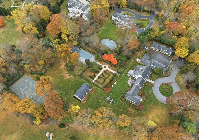 Photo 49 of Mansion for sale at 8 Stonegate Ln, Oyster Bay, NY 11545 | MLS# 1005247 | Listing updated on 2026-10-06