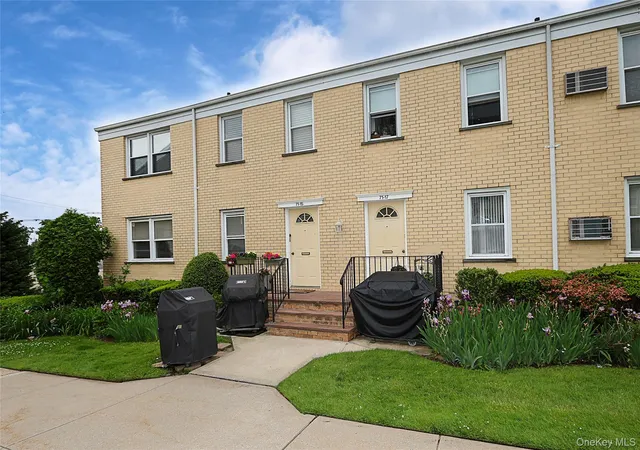 4th image of 7115 252Nd St #194A, Bellerose, NY 11426 | MLS# 1005268