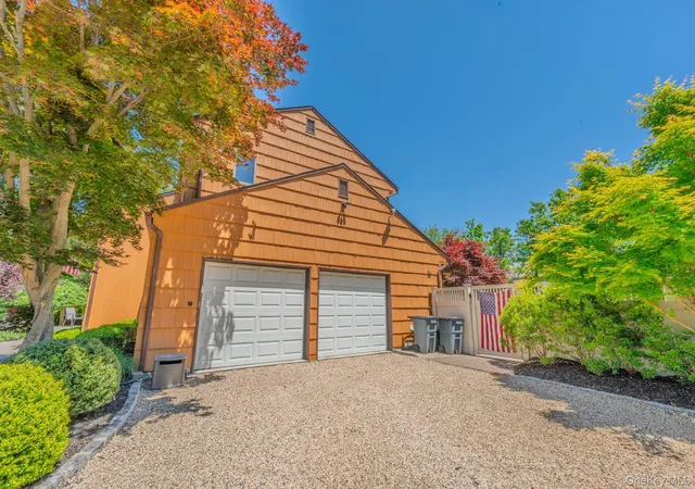 3rd image of 1 Matt St, Port Jefferson Station, NY 11776 | MLS# 1005296