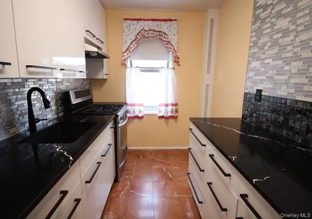 Listing Photo 4 - Condo for sale in building located at 365 Bronx River Rd, Yonkers, NY 10701 - Unit #3J