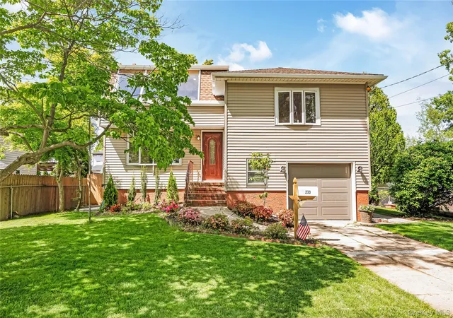 1st image of 233 Walnut St, Massapequa Park, NY 11762 | MLS# 1005318